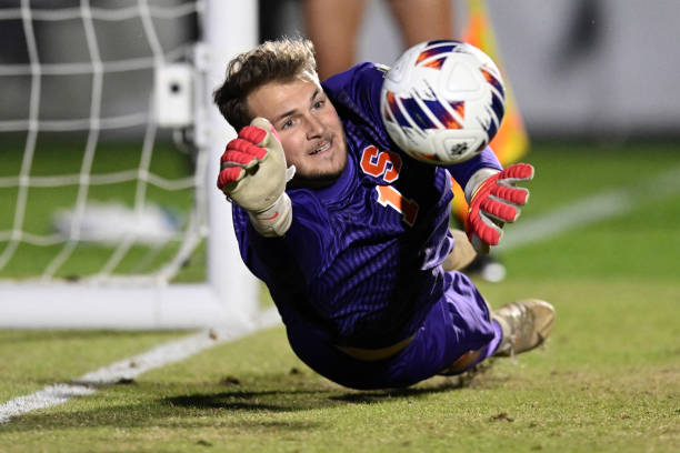 更多是从财 更多是从财