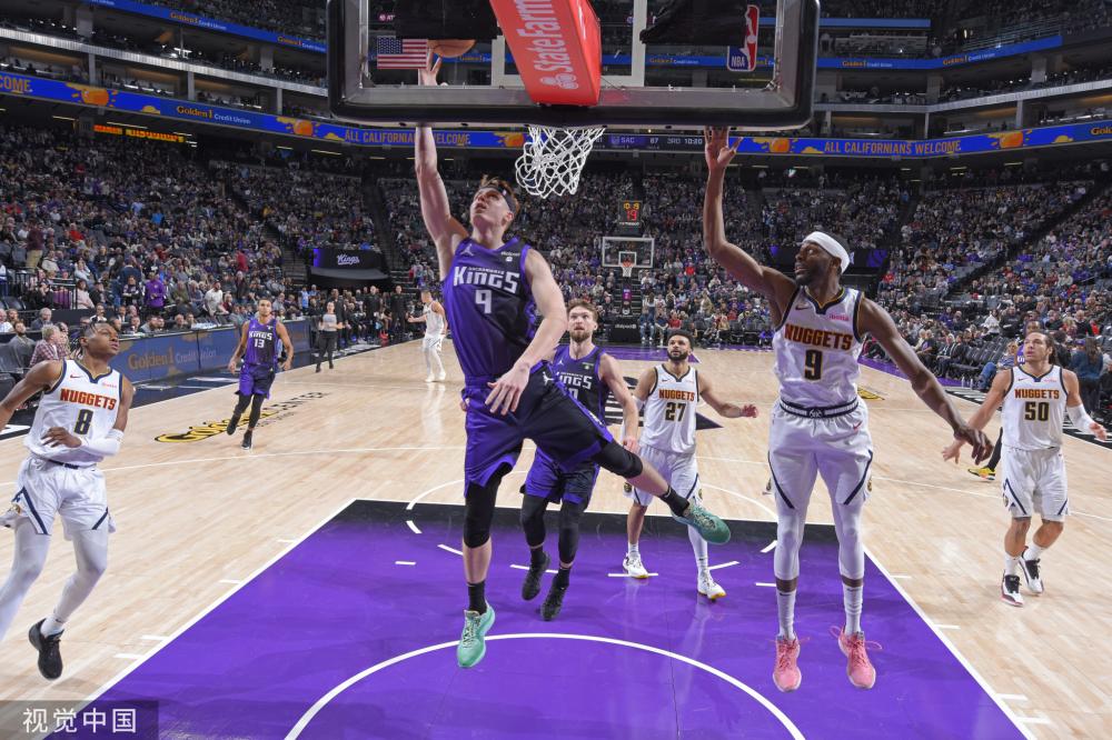 与此同时 与此同时